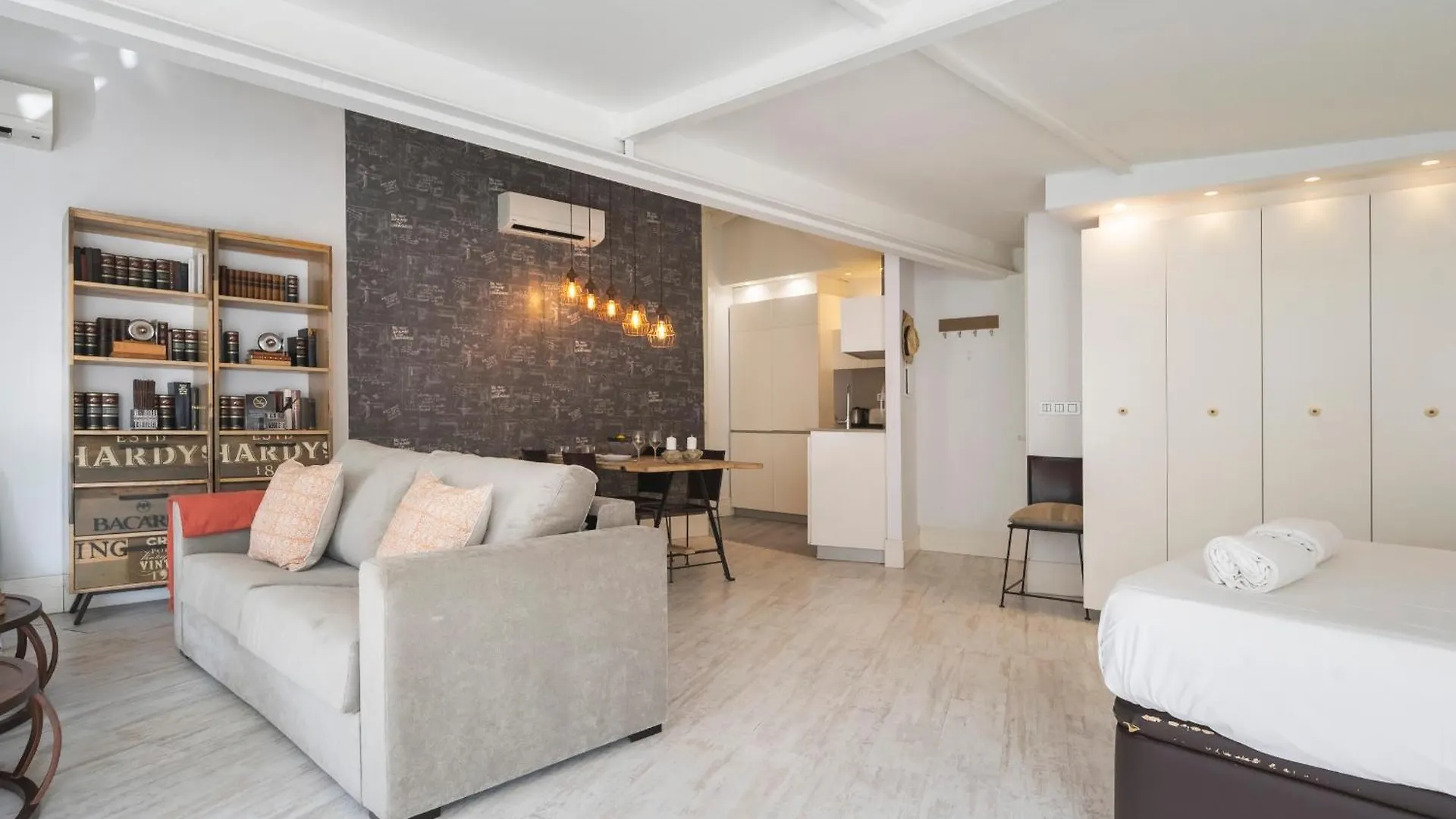 Premium Aft Magdalena Apartment Seville